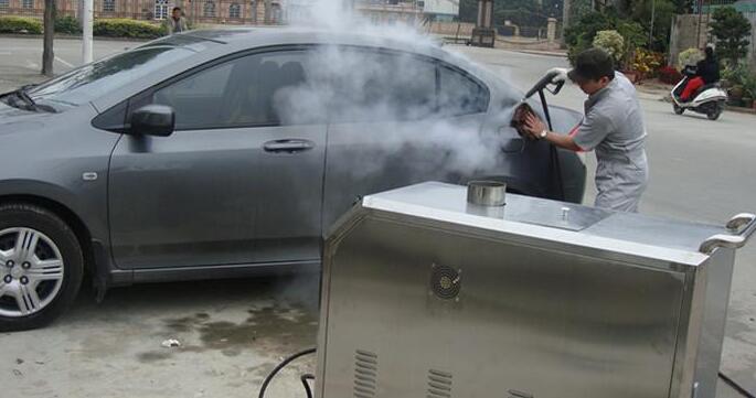蒸汽洗車機洗車現(xiàn)場 蒸汽洗車機洗車現(xiàn)場
