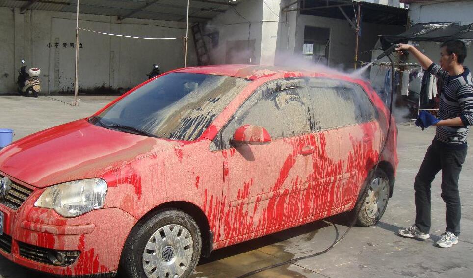 蒸汽洗車現(xiàn)場 蒸汽洗車現(xiàn)場